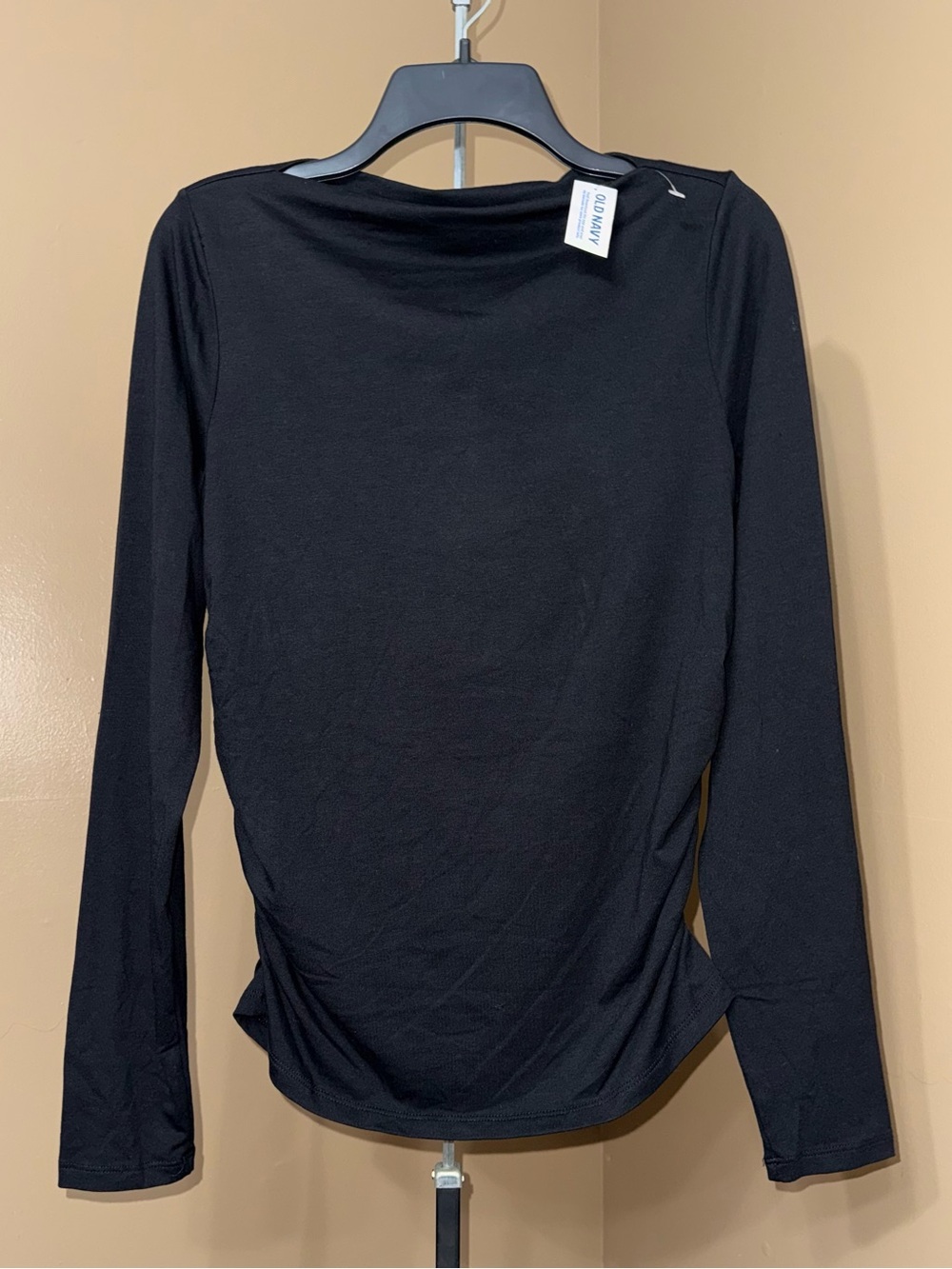 NWT OLD NAVY Women’s Black Long-Sleeve Crew Neck Top. Size Large.